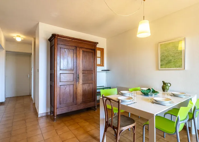 Apartment Les Palmiers By Interhome Hyeres