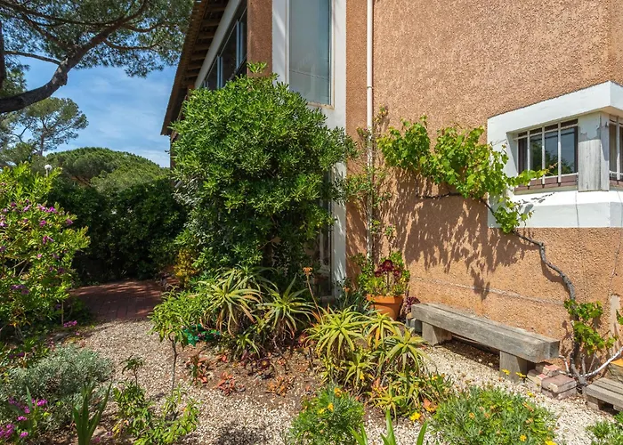 아파트 Les Palmiers By Interhome *