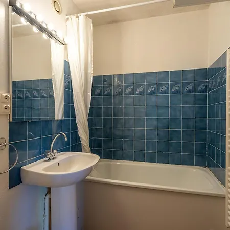 Apartment Les Palmiers By Interhome
